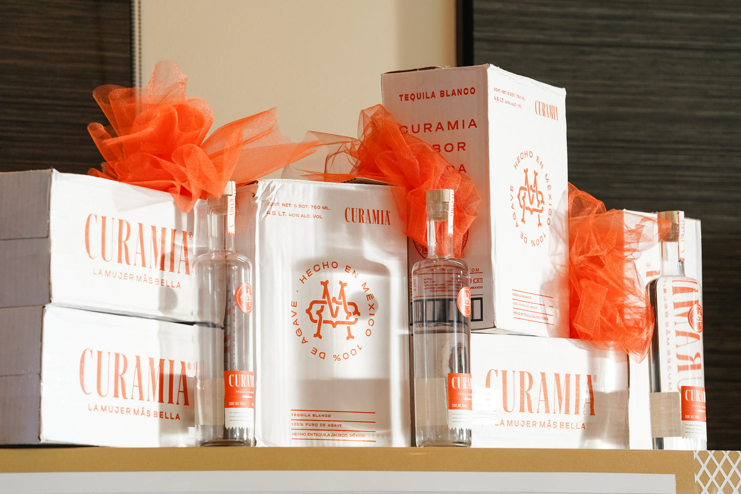 Curamia Cases